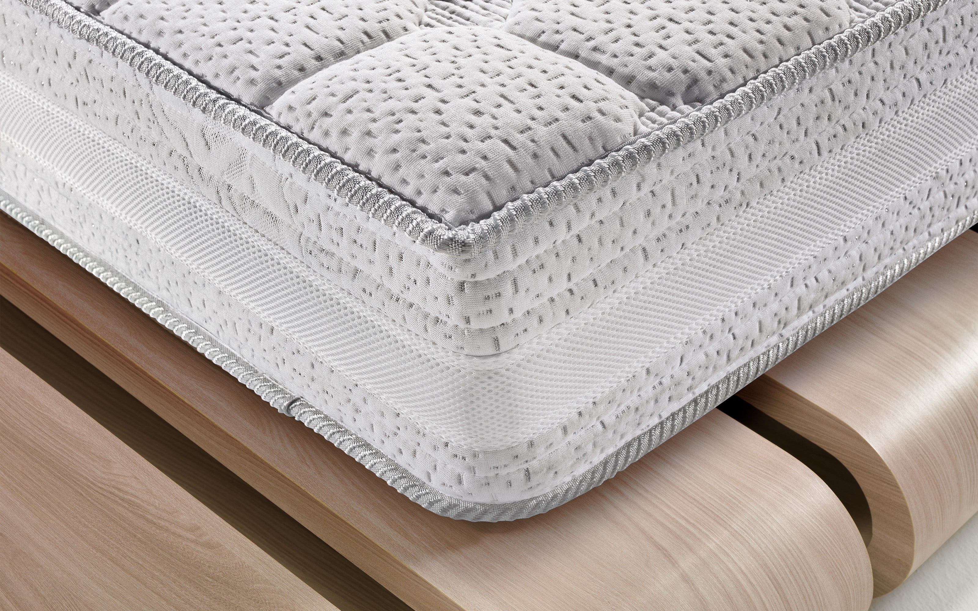 Materasso Matrimoniale Memory Foam Sottovuoto 160x190x20cm