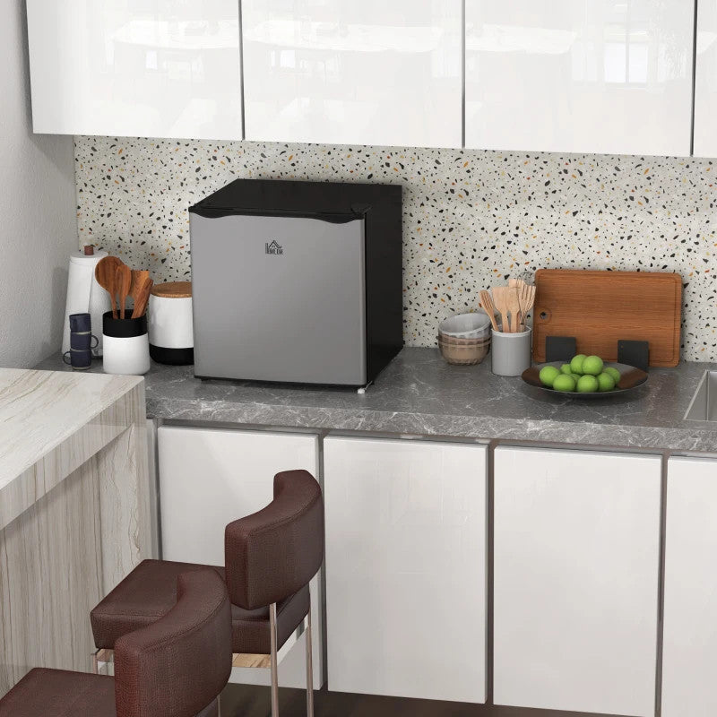 Mini Congelatore 35L con Ripiano Rimovibile Outsunny Argento