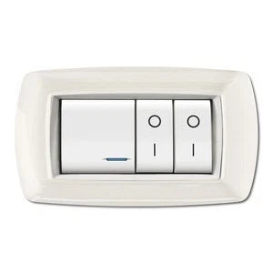 Placca Life Living Plast Bianco 4 Posti Cornice Bianco